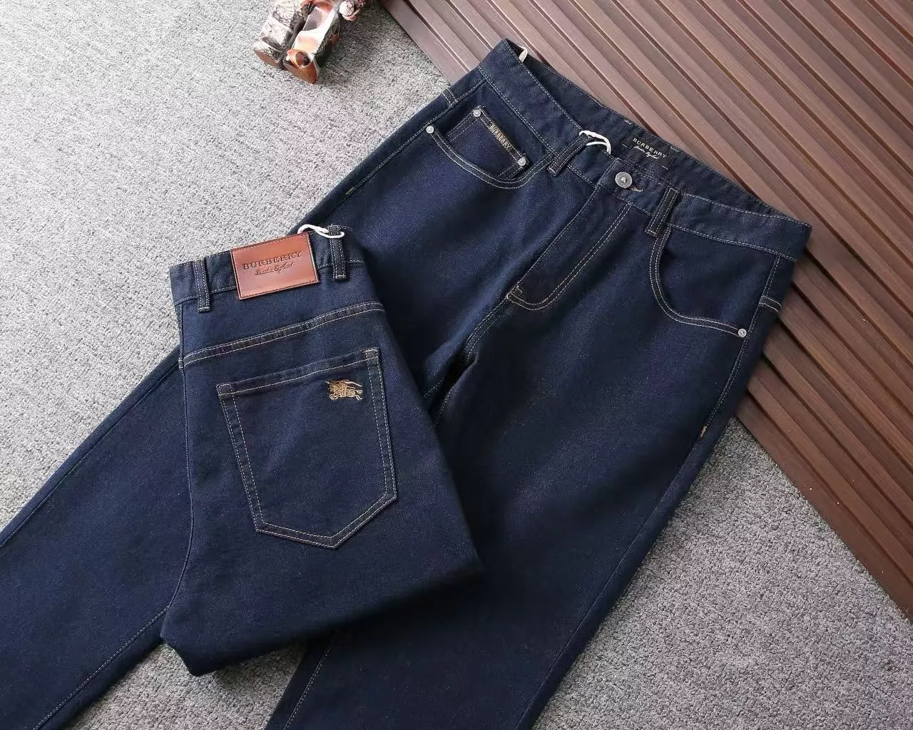 burberry jeans pour homme s_12b262b:Burberry jeans slim jean1